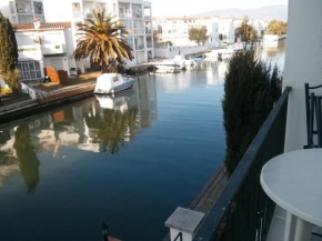 Apartment on the channel